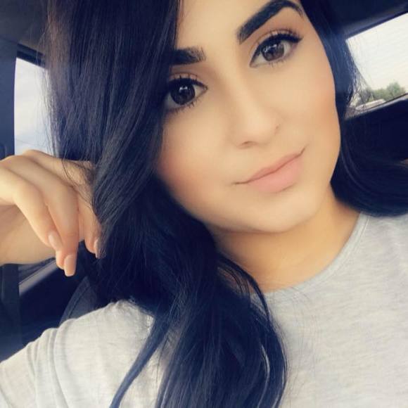 Meet your Posher, Karla - Picture 1 of 1